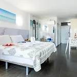 926 Fabulous View Of Lasamericas, Seafront Studio! Apartment